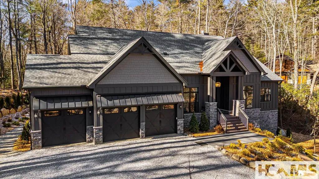 202 Lakeshore Drive Sapphire NC 28774