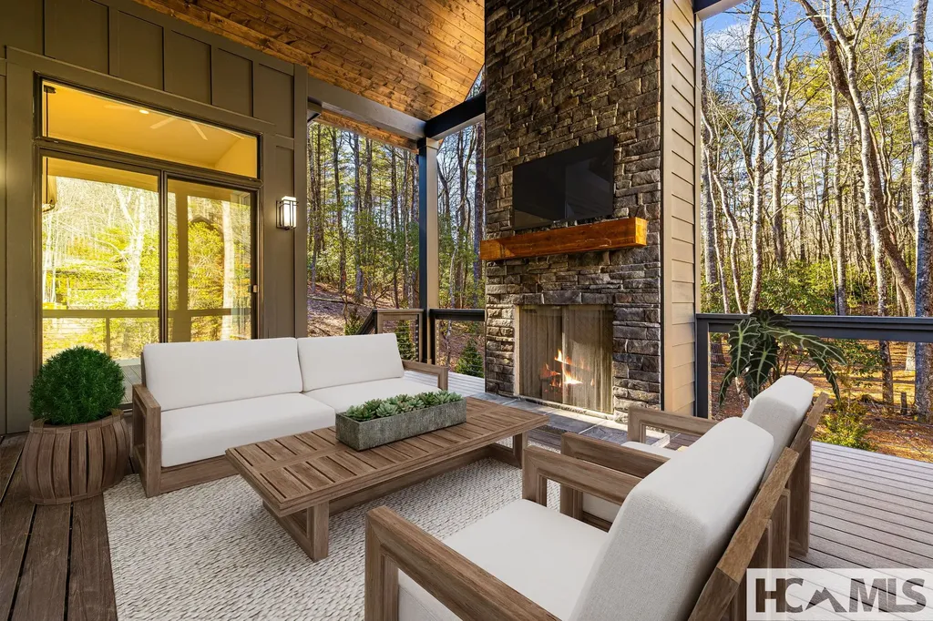 202 Lakeshore Drive Sapphire NC 28774