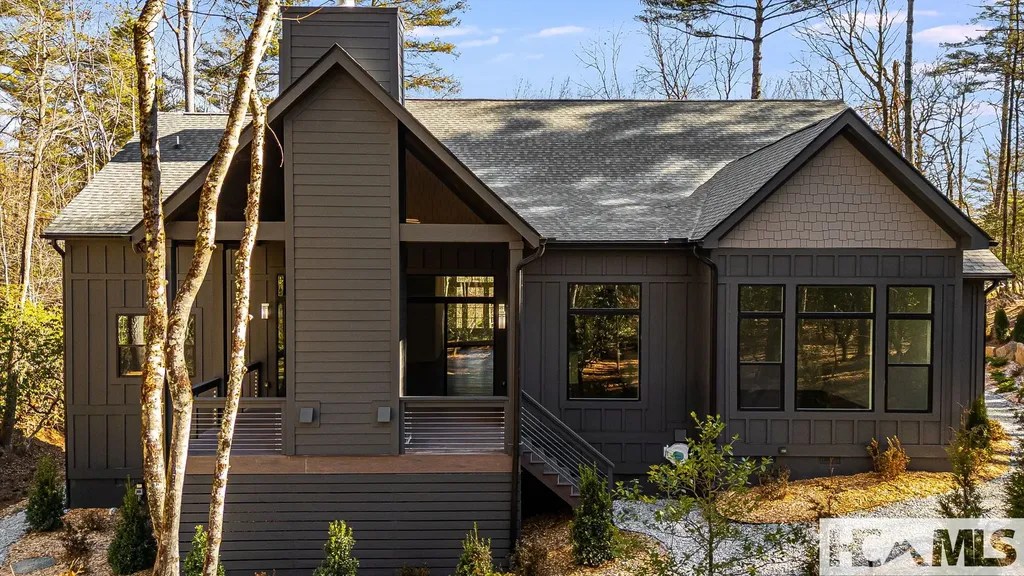 202 Lakeshore Drive Sapphire NC 28774