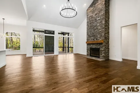 202 Lakeshore Drive Sapphire NC 28774