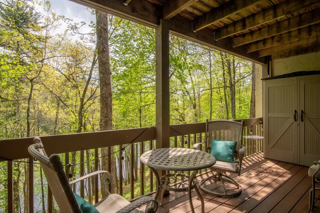 151 Overlook Road Sapphire NC 28774