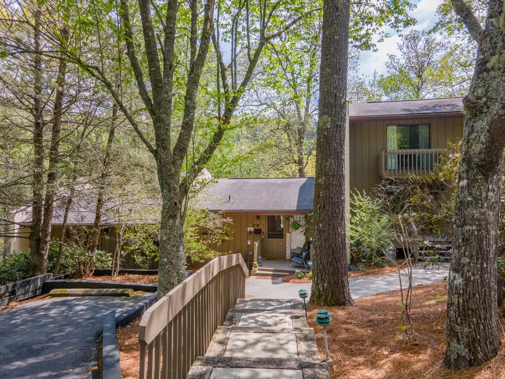 151 Overlook Road Sapphire NC 28774