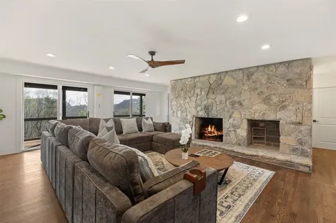 814 Dog Mountain Road Highlands NC 28741