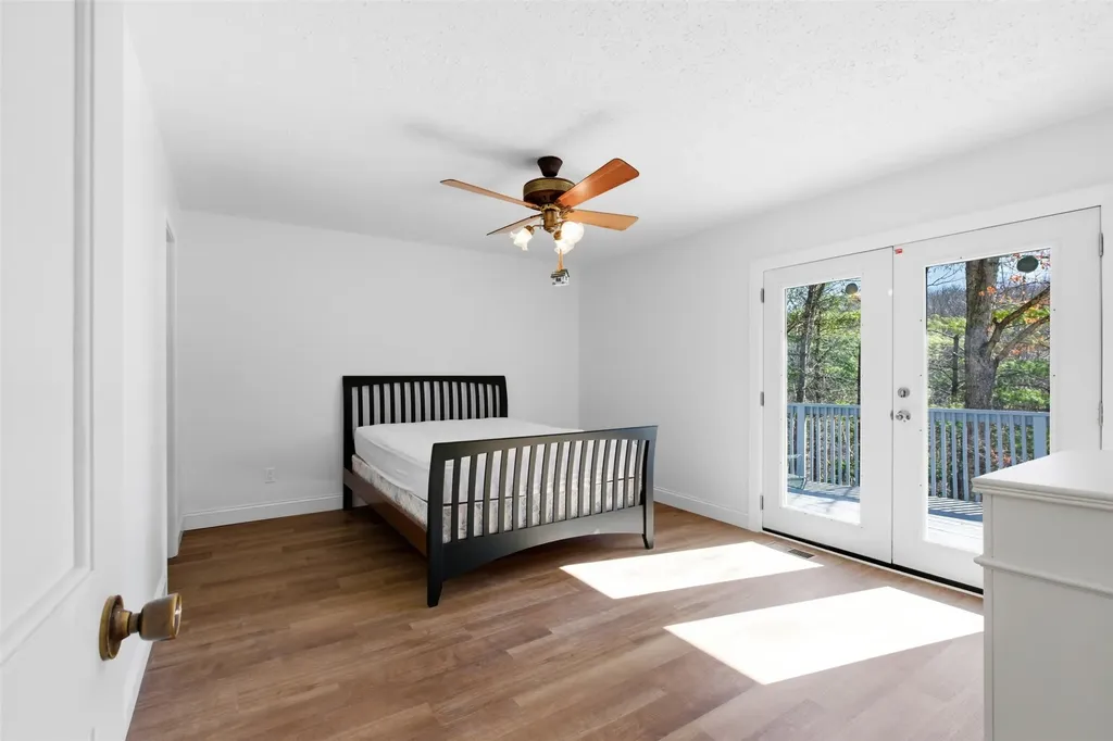 137 Pleasant Mountain Sky Valley GA 30537