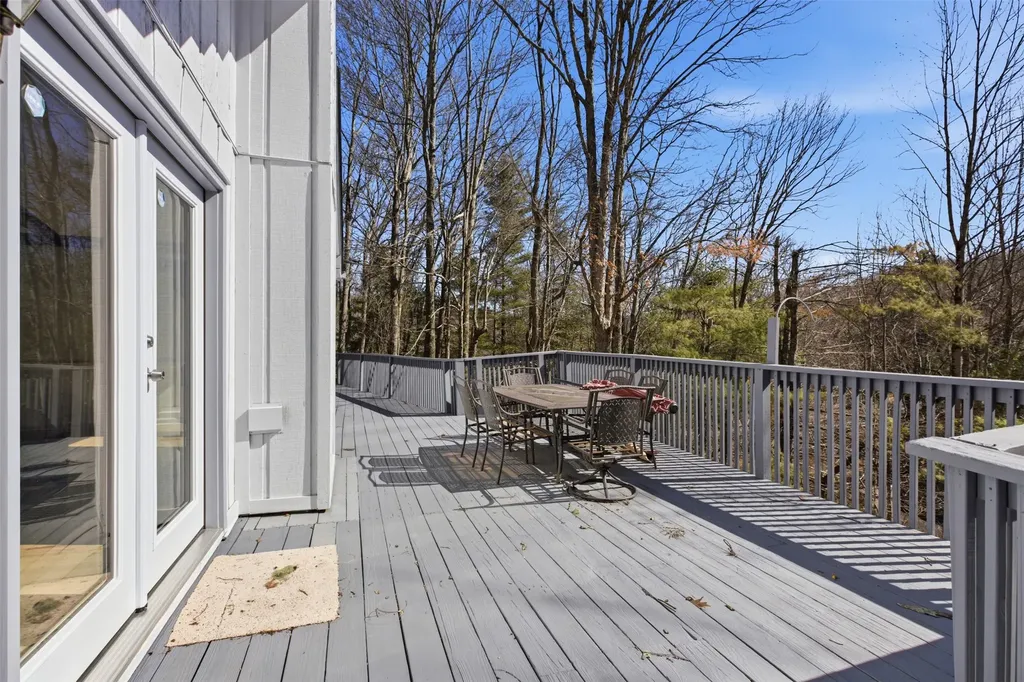 137 Pleasant Mountain Sky Valley GA 30537