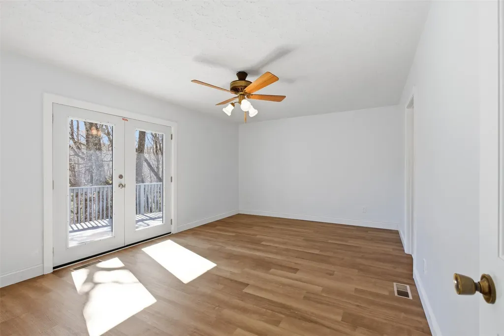 137 Pleasant Mountain Sky Valley GA 30537