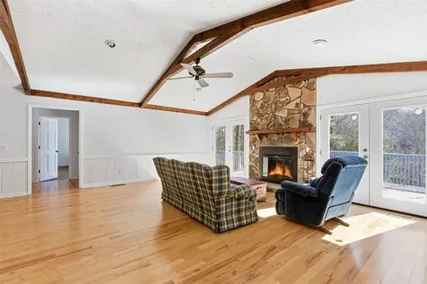 137 Pleasant Mountain Sky Valley GA 30537