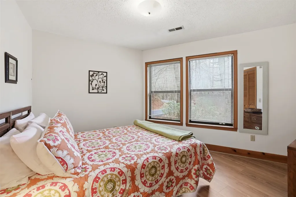 578 Saddleback Circle Sky Valley GA 30537