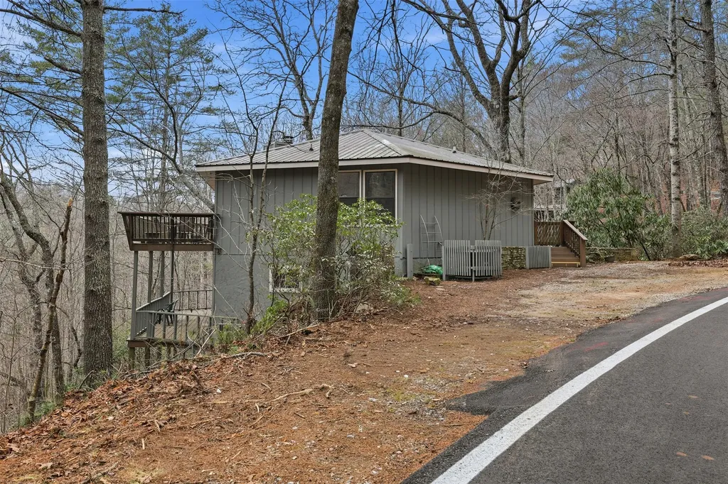 578 Saddleback Circle Sky Valley GA 30537
