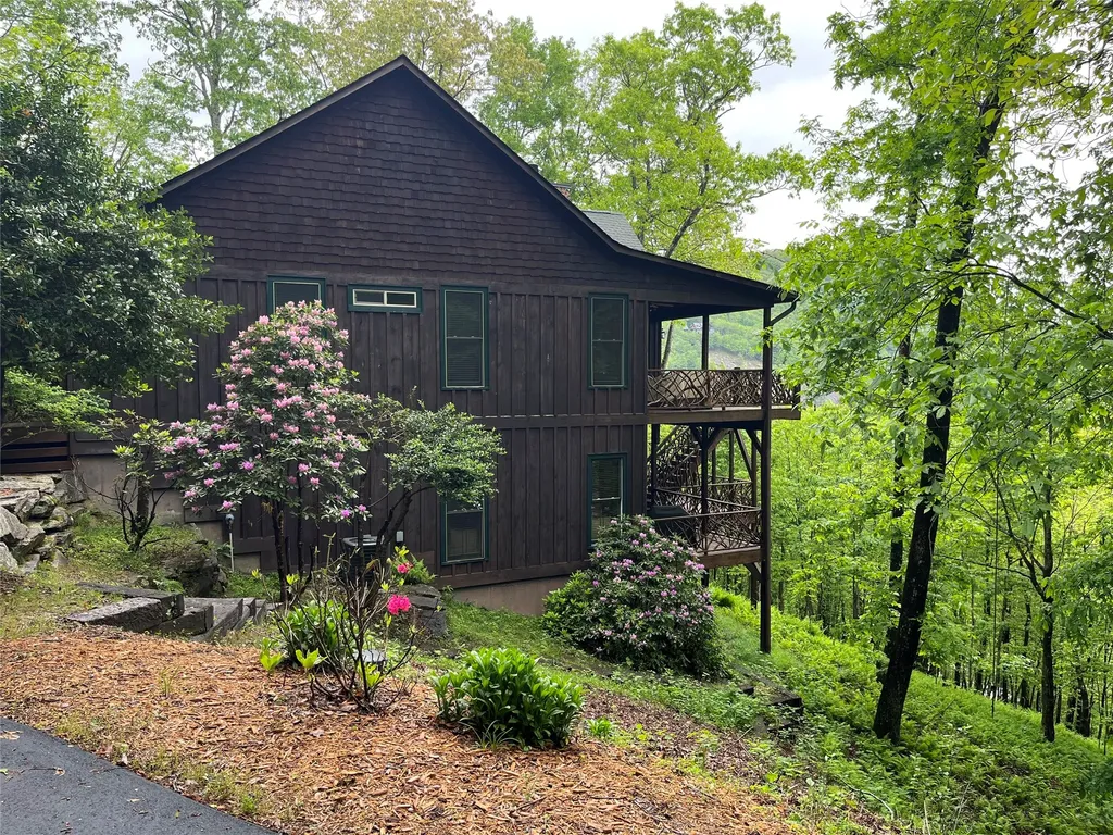 1848 Trays Island Road Sapphire NC 28774