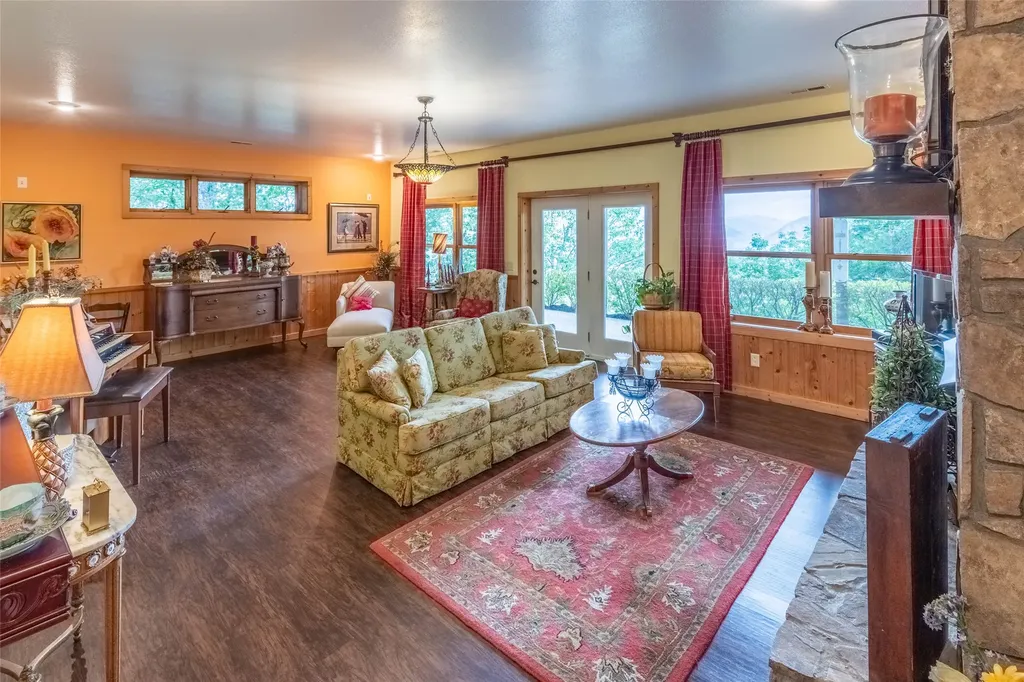 1783 W. Cliff Road Cullowhee NC 28723