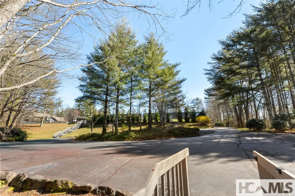146 Racquet Club Villas Drive Sapphire NC 28774