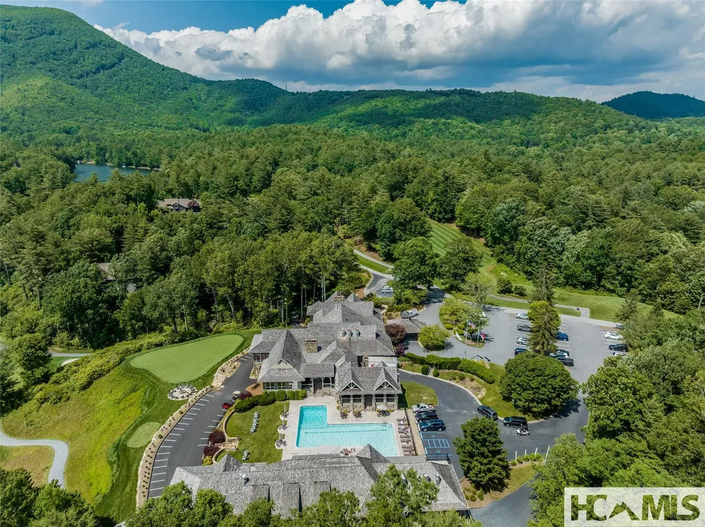 146 Racquet Club Villas Drive Sapphire NC 28774