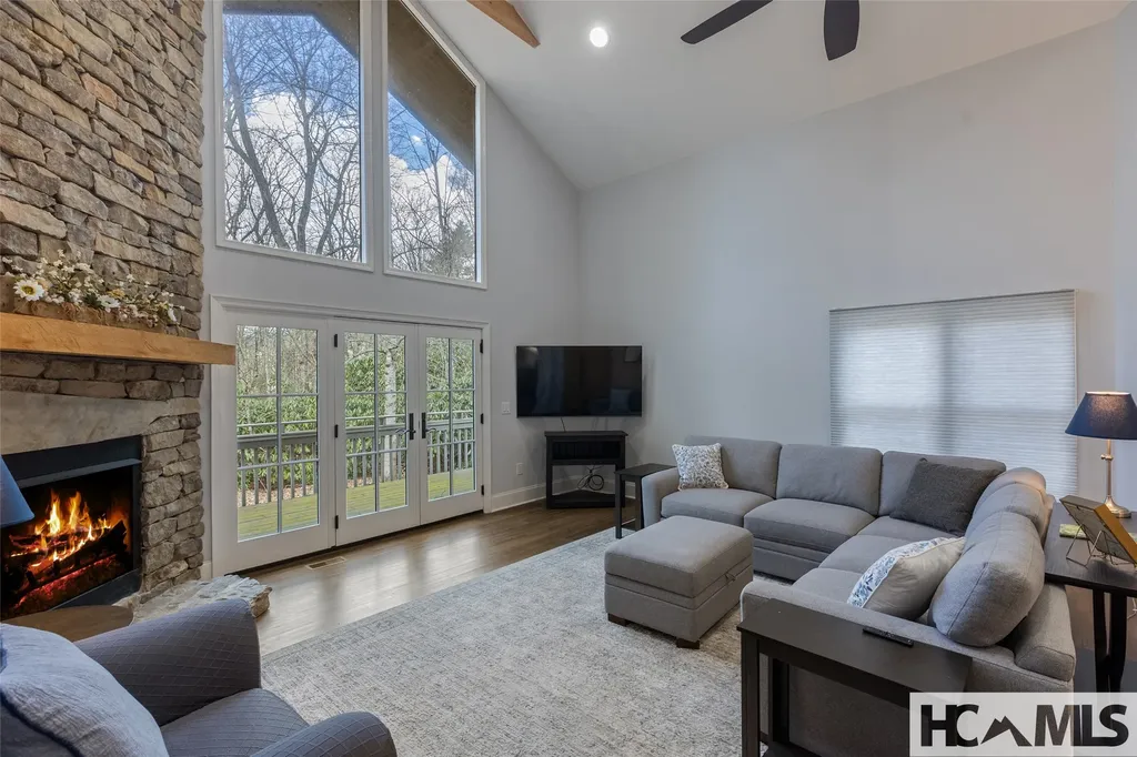 19-B Whiteside Mountain Road Highlands NC 28741
