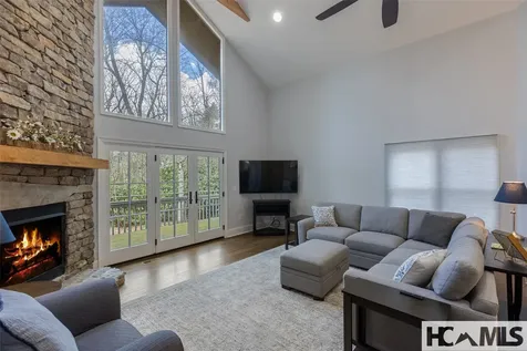 19-B Whiteside Mountain Road Highlands NC 28741