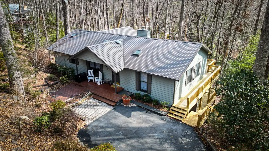 145 Rhododendron Court Sapphire NC 28774