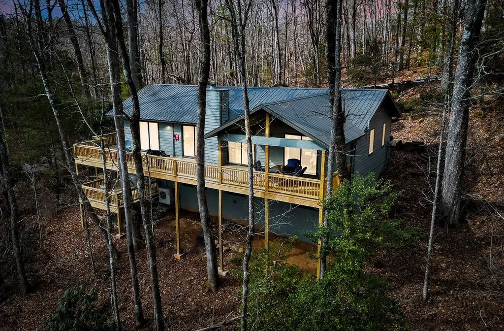 145 Rhododendron Court Sapphire NC 28774