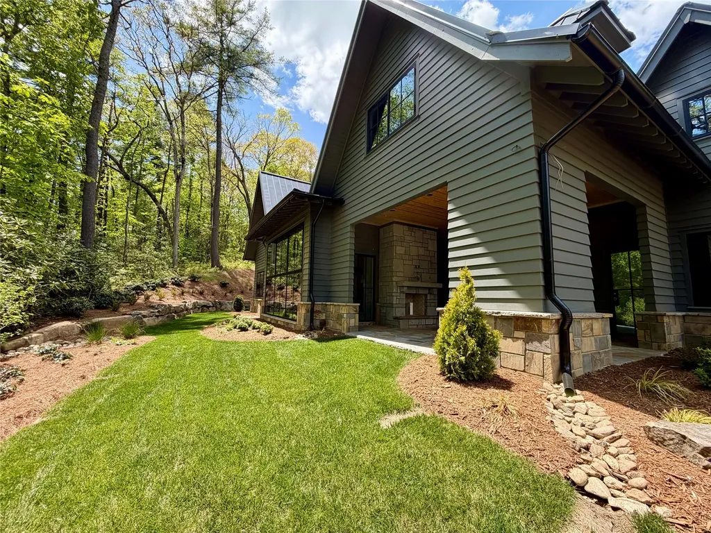 86 High Gate Drive Highlands NC 28741