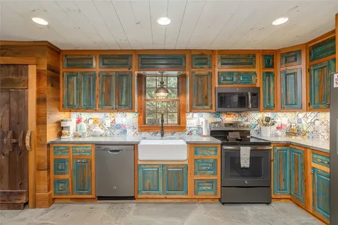 147 Hammond Road Highlands NC 28741