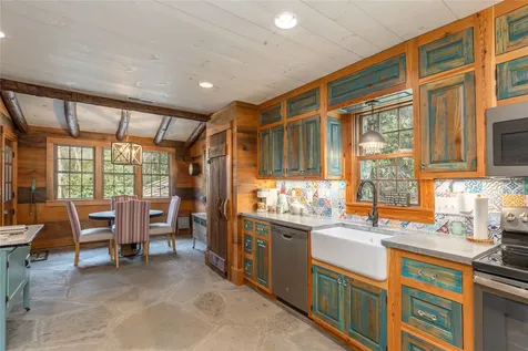 147 Hammond Road Highlands NC 28741