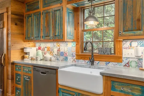 147 Hammond Road Highlands NC 28741