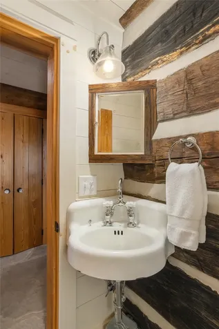 147 Hammond Road Highlands NC 28741
