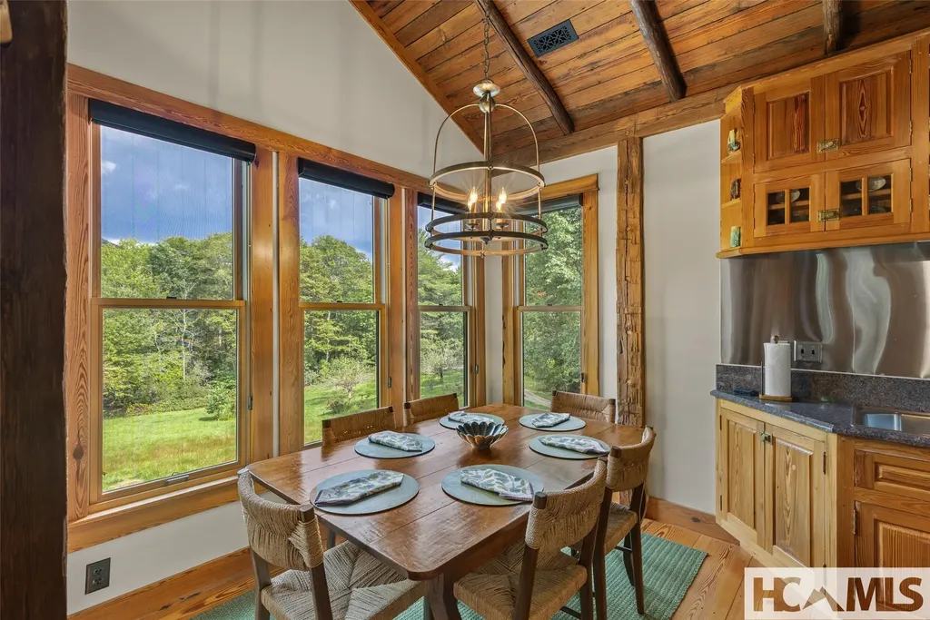439 By Way Highlands NC 28741