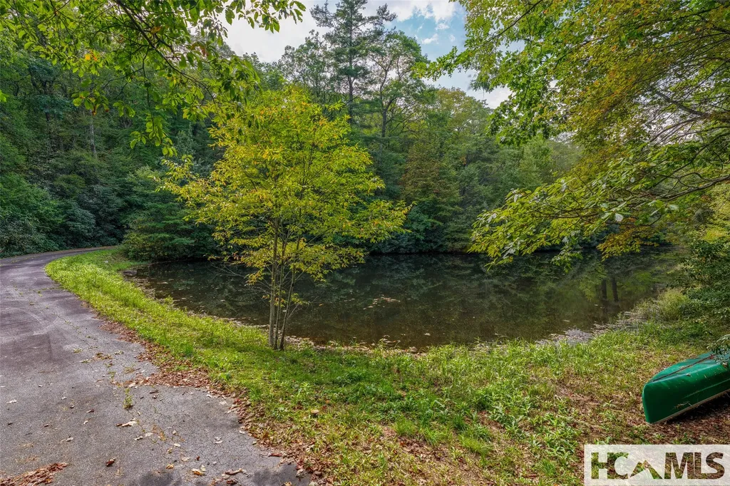 439 By Way Highlands NC 28741