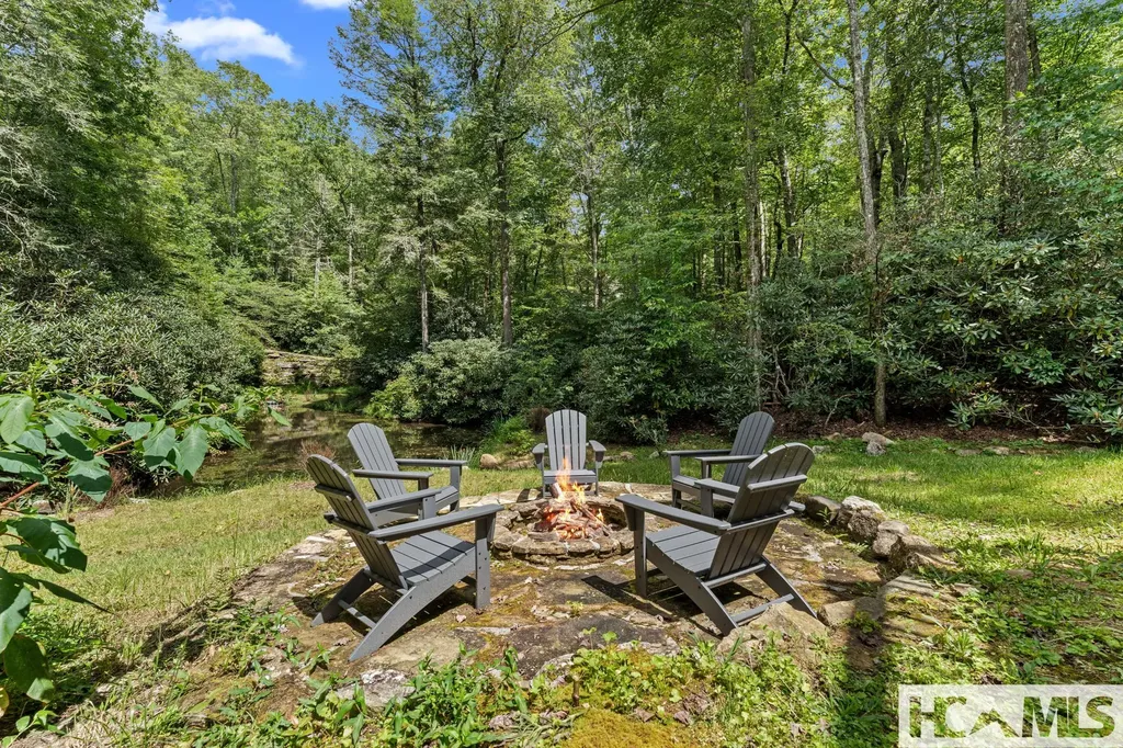 332 Streamside Drive Cashiers NC 28717