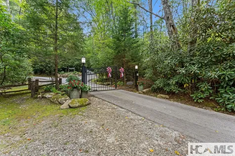 332 Streamside Drive Cashiers NC 28717