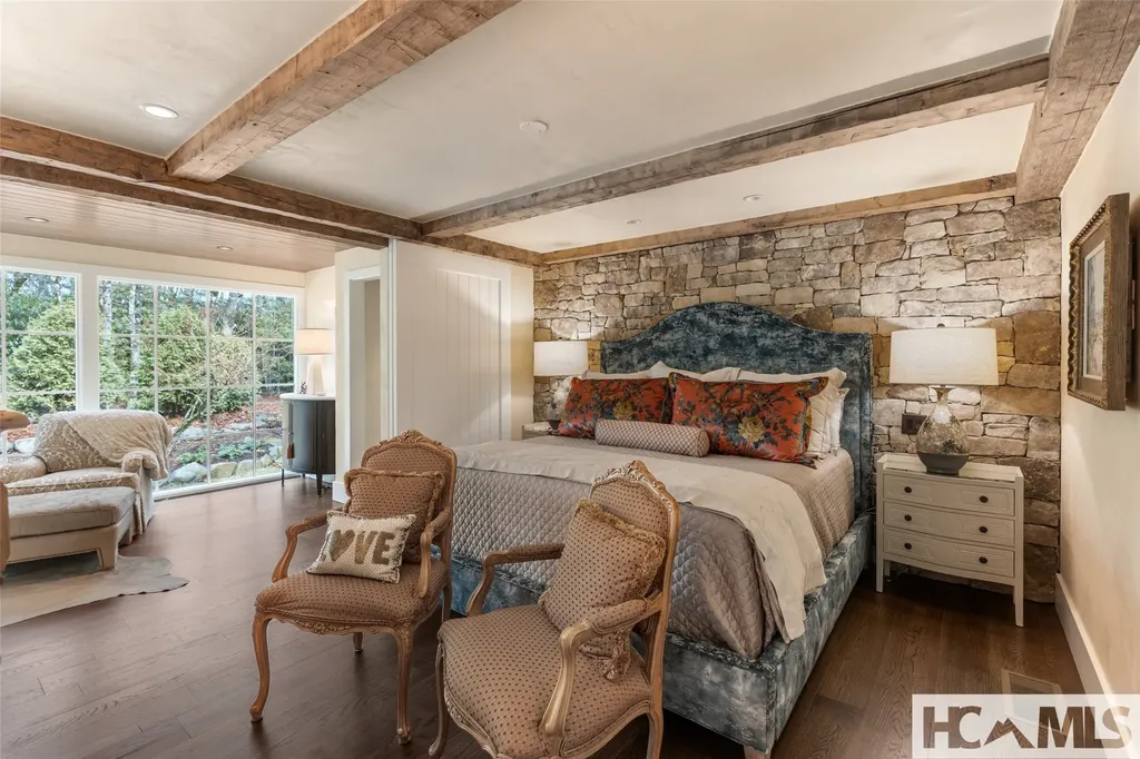 120 Split Rail Row Highlands NC 28741