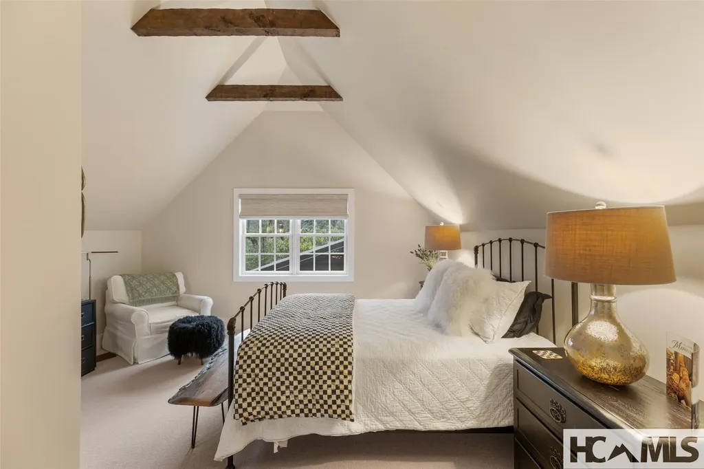 120 Split Rail Row Highlands NC 28741