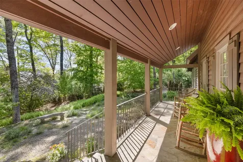 120 Split Rail Row Highlands NC 28741