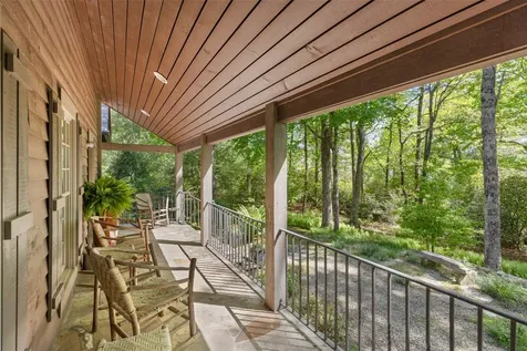 120 Split Rail Row Highlands NC 28741