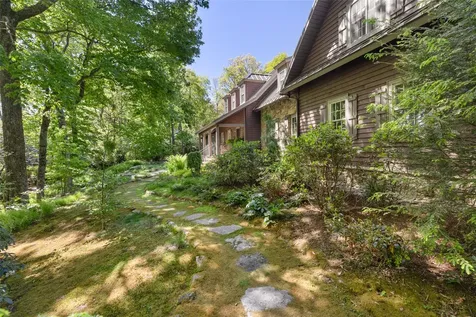 120 Split Rail Row Highlands NC 28741