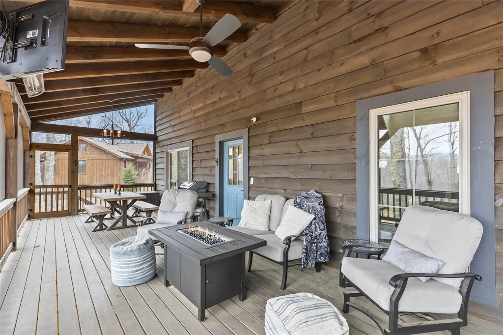 351 Outpost Trail Glenville NC 28736