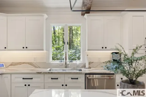 462 Mirror Lake Road Highlands NC 28741