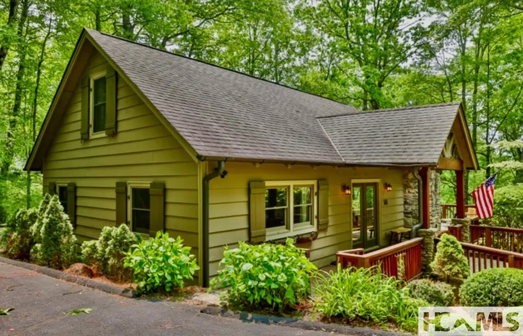 1100 Claire Lane Highlands NC 28741