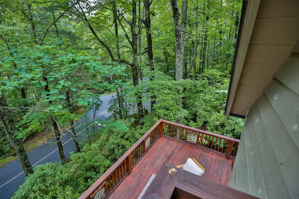 1100 Claire Lane Highlands NC 28741