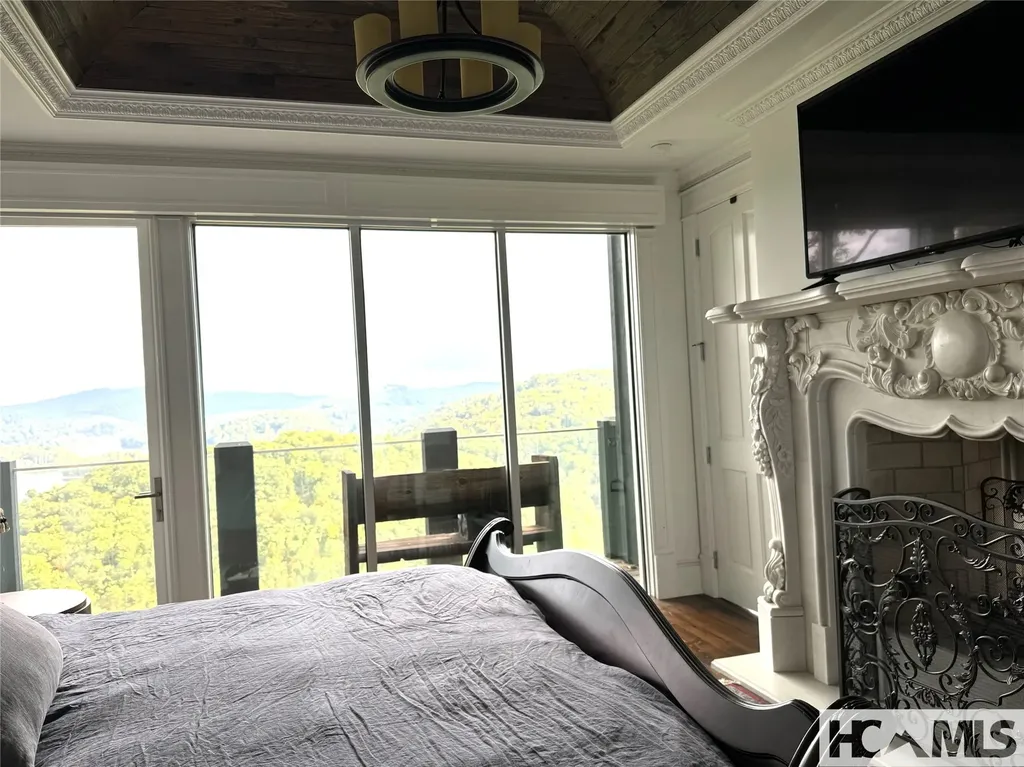 938 Shepherds Gap Road Cullowhee NC 28723