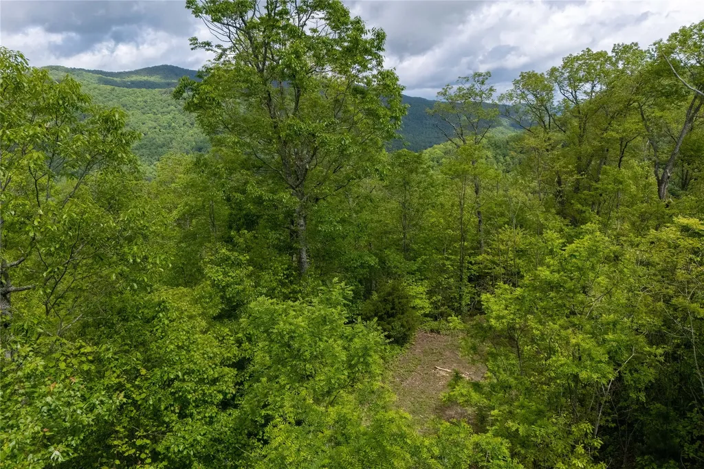 Lot 27 Autumn Blaze Trail Glenville NC 28736