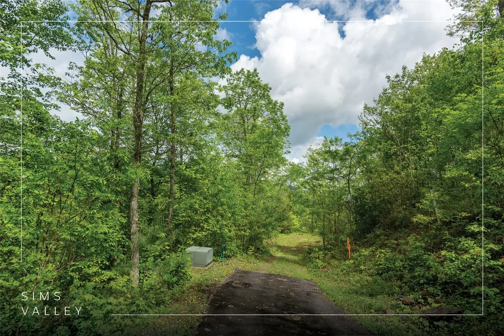 Lot 27 Autumn Blaze Trail Glenville NC 28736