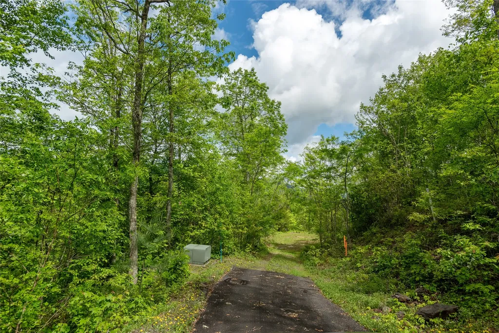 Lot 27 Autumn Blaze Trail Glenville NC 28736