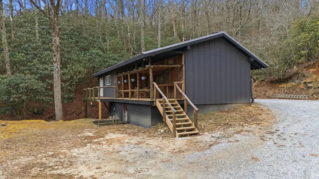 4317 Dillard Road Highlands NC 28741