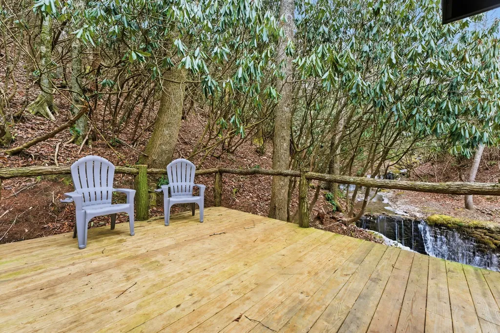 4317 Dillard Road Highlands NC 28741