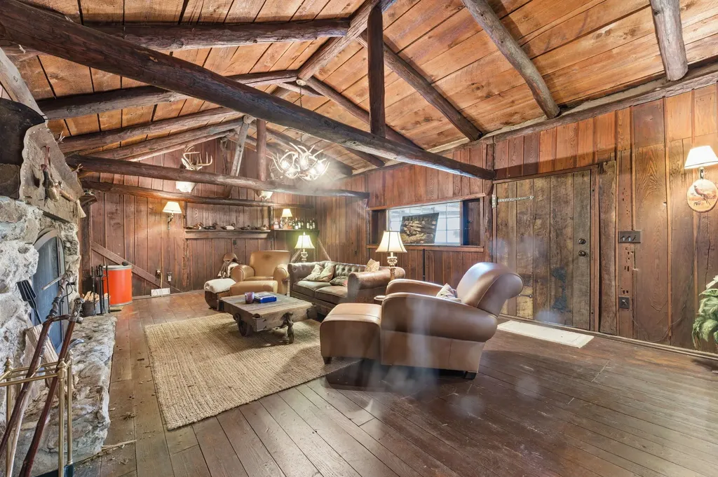 4317 Dillard Road Highlands NC 28741