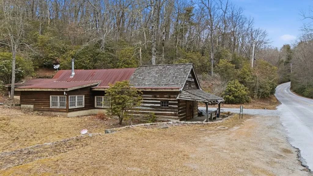 4317 Dillard Road Highlands NC 28741