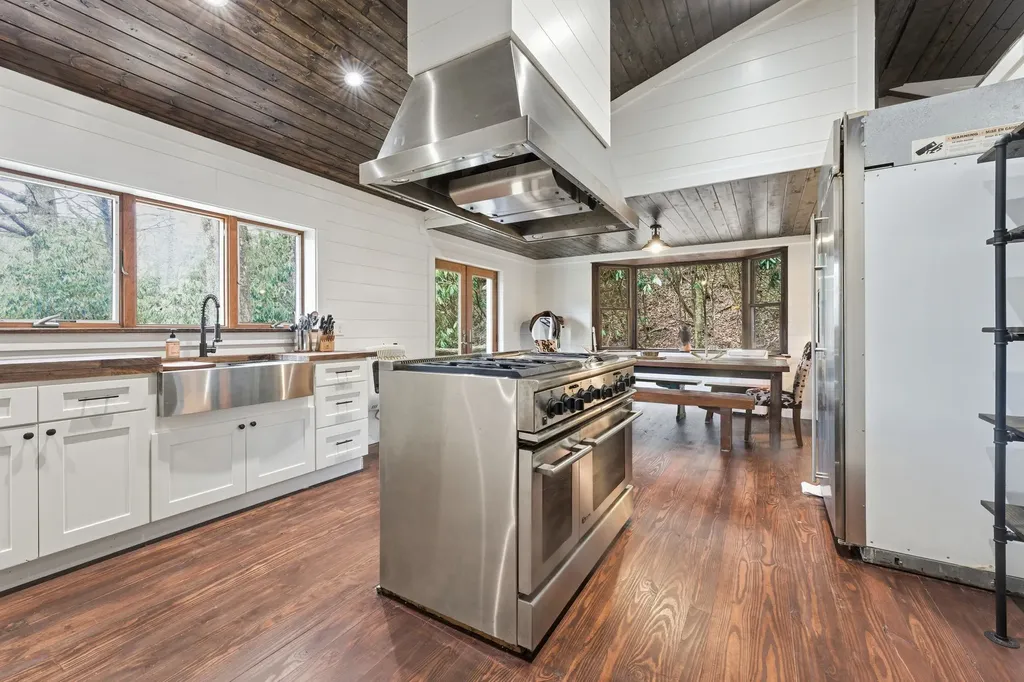 4317 Dillard Road Highlands NC 28741