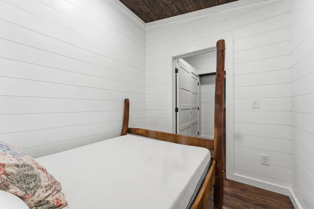 4317 Dillard Road Highlands NC 28741