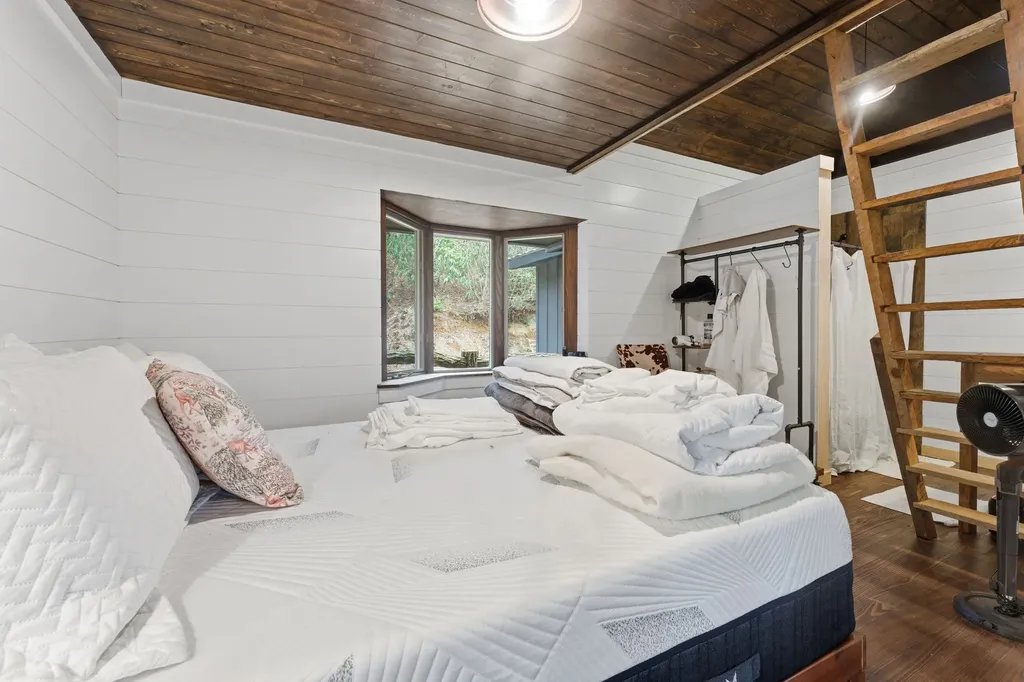 4317 Dillard Road Highlands NC 28741